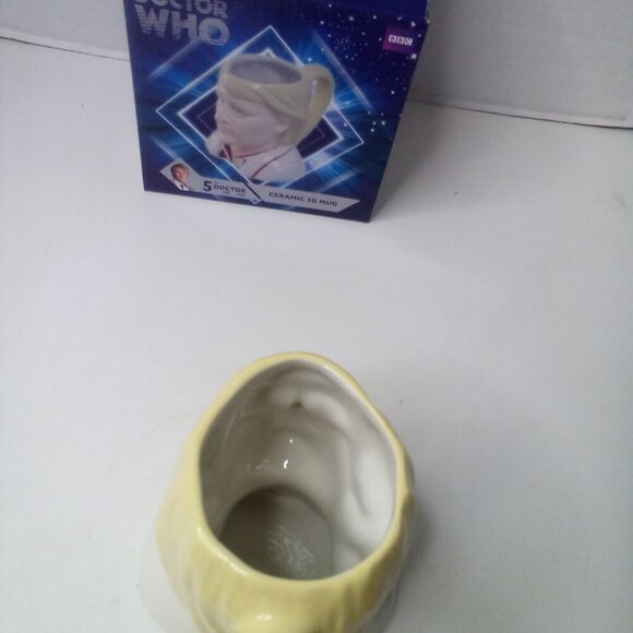 Doctor Who 5th Doctor Peter Davison Ceramic 3D Mug BBC Zeon Design - Picture 8 of 15